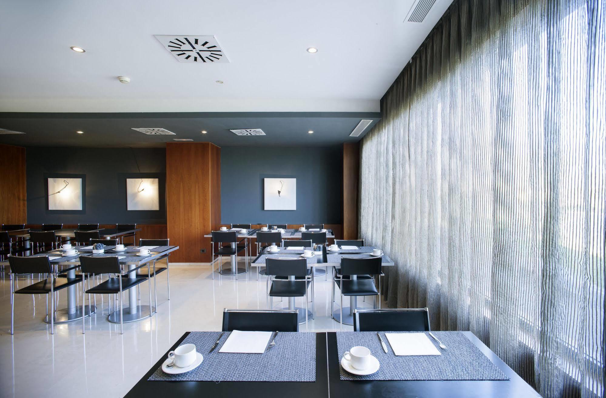 Ac Hotel Huelva By Marriott Exterior photo