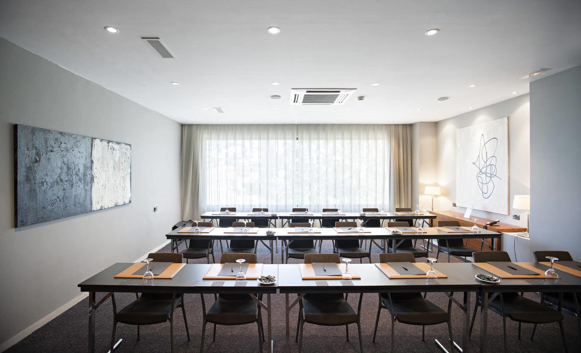 Ac Hotel Huelva By Marriott Exterior photo